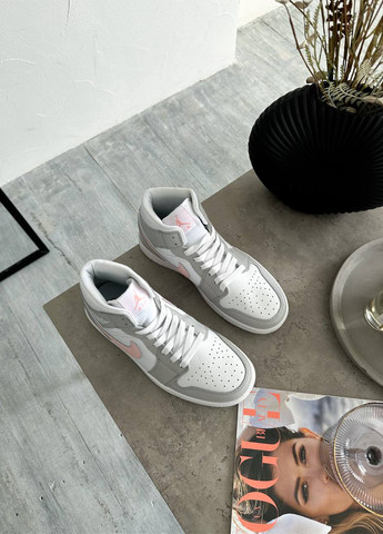 Комбіновані Осінні кросівки Nike Air Jordan Retro 1 Grey Pink