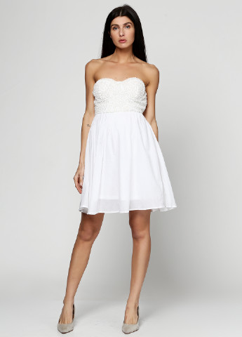 Білий коктейльна сукня Nelly Trend