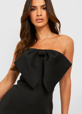 Черное коктейльное, кэжуал платье бандо Boohoo однотонное