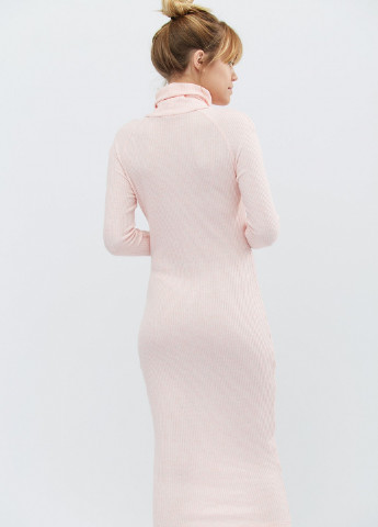 Розовое кэжуал платье миди Carica однотонное