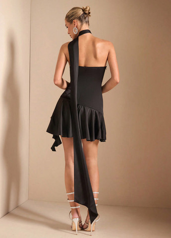 Черное коктейльное, вечернее платье а-силуэт, с открытой спиной SHEIN однотонное