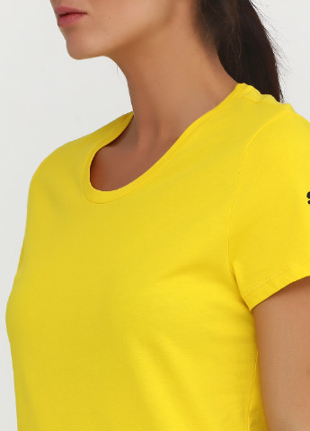 Желтая летняя футболка с коротким рукавом Puma