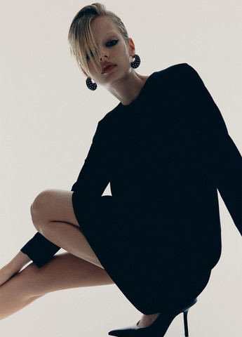 Чорна кежуал сукня H&M однотонна