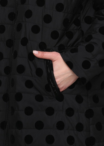 Чорна демісезонна куртка Amarchik