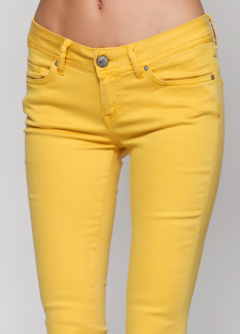 Желтые кэжуал демисезонные зауженные брюки Madoc