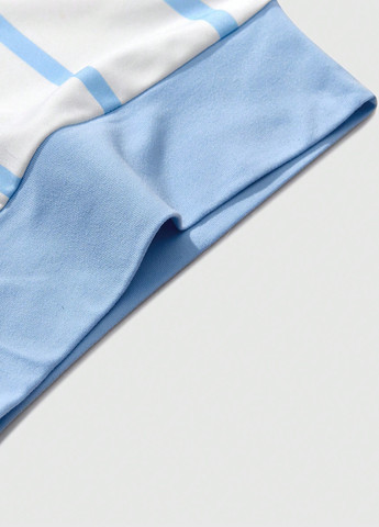 Голубая футболка SHEIN