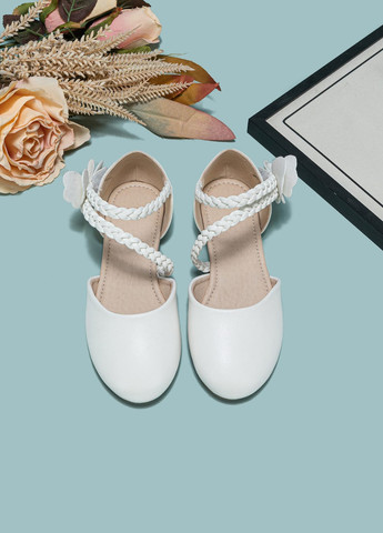 Белые туфли SHEIN с цветами, с бусинами