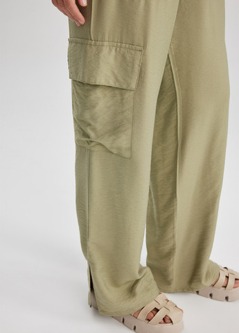 Оливковые кэжуал летние карго брюки DeFacto