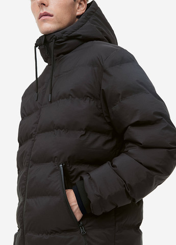 Чорна демісезонна куртка H&M