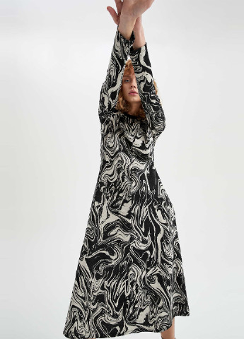 Черно-белое кэжуал платье а-силуэт DeFacto с абстрактным узором