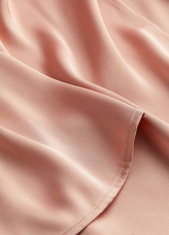 Персикова кежуал сукня на запах H&M однотонна