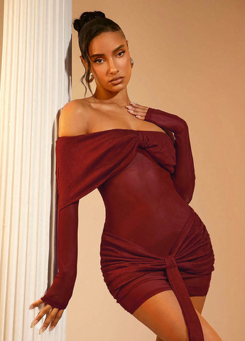 Бордовое кэжуал платье с открытыми плечами SHEIN однотонное