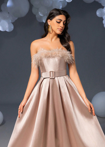 Кремова вечірня сукня з відкритими плечима SHEIN однотонна