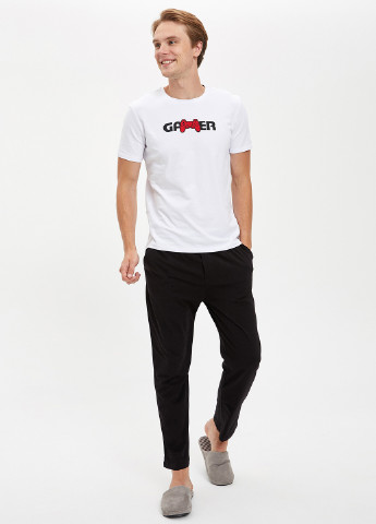 Белый демисезонный комплект(футболка, брюки) DeFacto