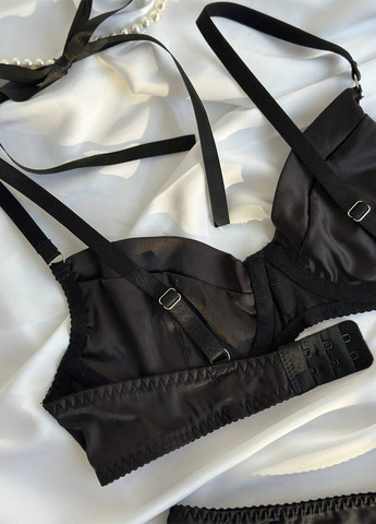 Черный демисезонный комплект (бюстгальтер, трусики) NOVA VEGA