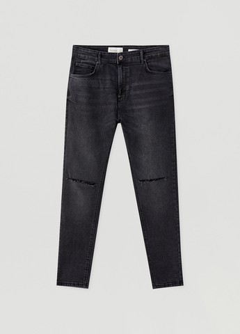 Черные демисезонные зауженные джинсы Pull&Bear