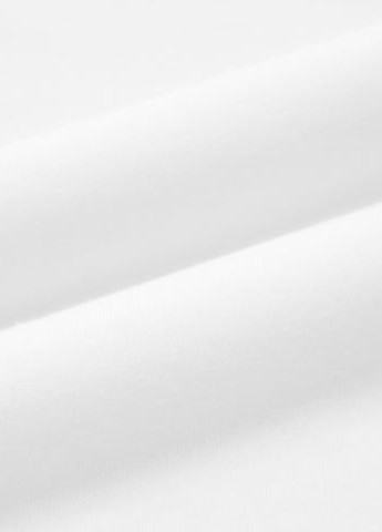 Белая футболка Uniqlo