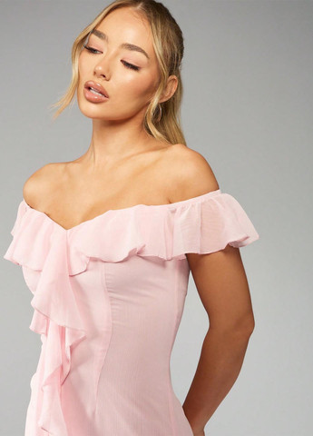 Светло-розовое вечернее, кэжуал платье с открытыми плечами SHEIN однотонное