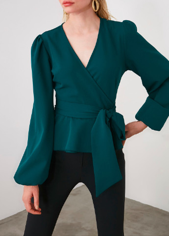 Зеленая демисезонная блуза AMORI