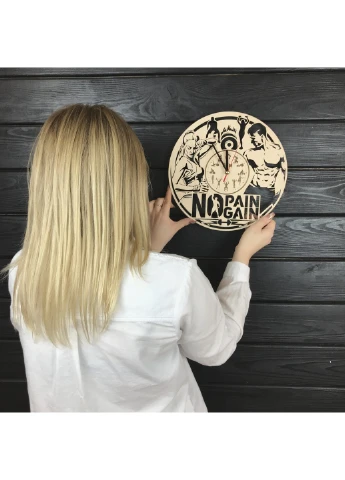 Тематичний настінний годинник з дерева в спортивний зал 7Arts (253566684)