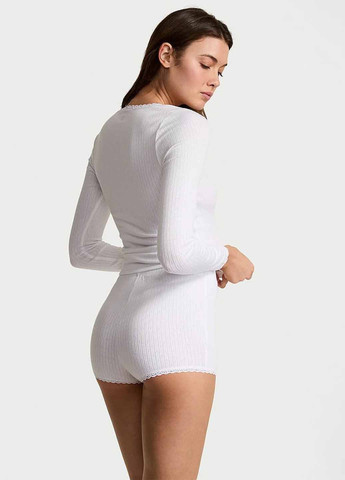 Белая всесезон пижама (лонгслив, шорты) лонгслив + шорты Victoria's Secret