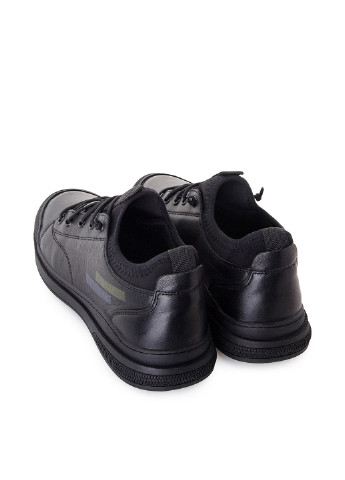 Черные демисезонные кроссовки Tomfrie