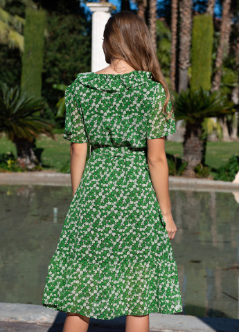 Зеленое пляжное платье на запах Anastasea с цветочным принтом