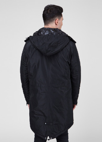 Черная зимняя куртка Preppy