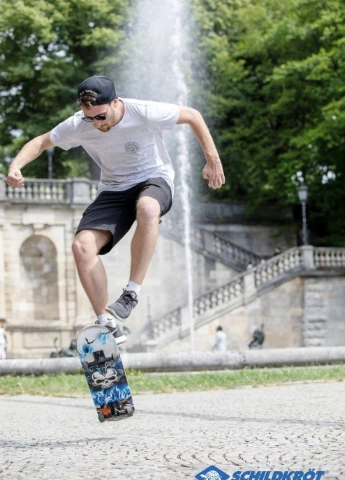 Скейтборд Skateboard Grinder 31" Inferno Черный/Мультиколор (510681) Schildkröt (253677167)