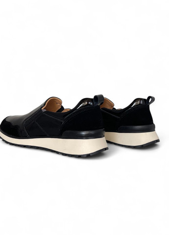 Черные слипоны Meego лаковые, с белой подошвой однотонные