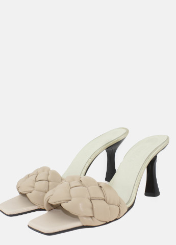 Бежевые шлепанцы rc0233l-8067 бежевый Crisma