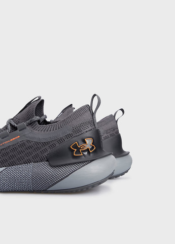 Серые летние кроссовки Under Armour