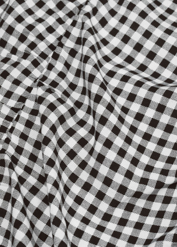 Черно-белое кэжуал платье с открытыми плечами H&M в клетку