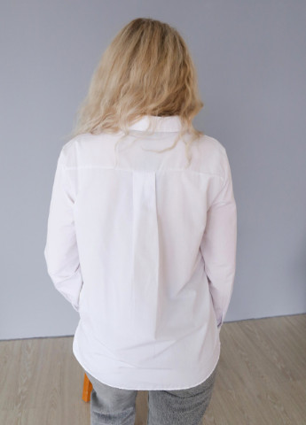 Сорочка жіноча біла оверсайз з принтом Bebe свободная (252876006)
