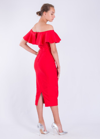 Красное вечернее платье футляр, с открытыми плечами PrettyLittleThing однотонное