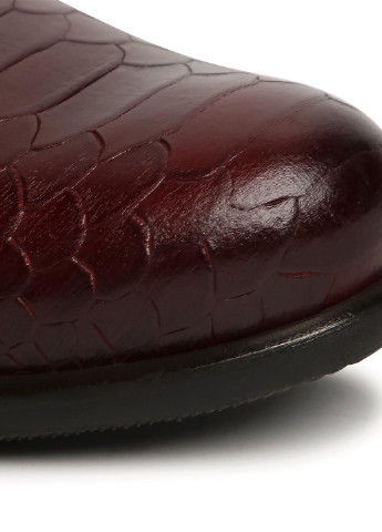 Осенние черевики gino rossi 8484-05c челси Gino Rossi с тиснением, лаковые