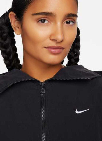 Чорна демісезонна куртка fn3669-010 Nike W TREND WVN JKT