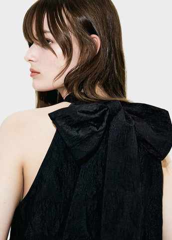 Черное кэжуал платье а-силуэт H&M однотонное