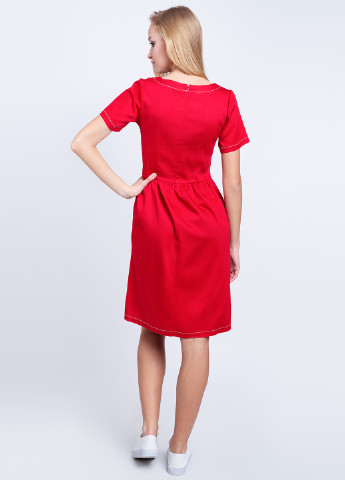 Красное кэжуал платье BeART однотонное