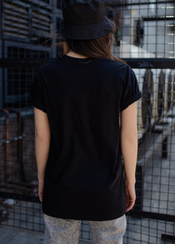Черная всесезон футболка с коротким рукавом Without Stripe