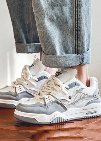 Белые демисезонные кроссовки SHEIN