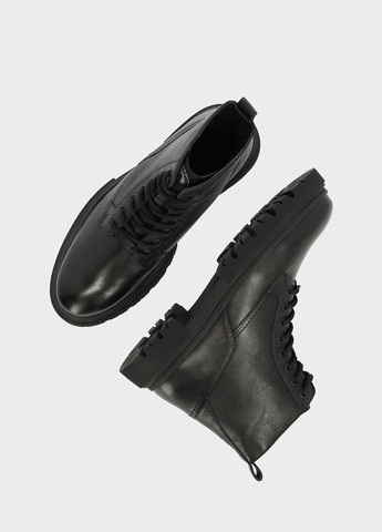 Черные зимние ботинки Mexx