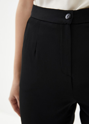 Черные кэжуал демисезонные зауженные брюки Luzana