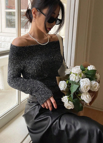 Чорний демісезонний светр SHEIN