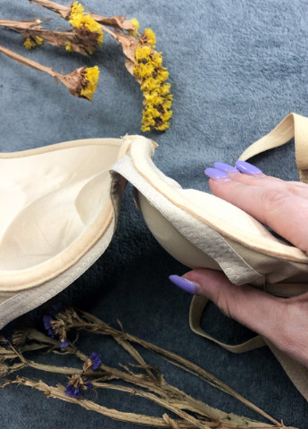 Бежевий бюстгальтер бежевий зефір гладкий 3d тройной пуш ап супер 75bc 80bc 85bc гладкий ліфчик з дуже великим пушап No Brand