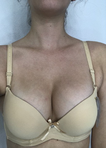 Бежевий бюстгальтер бежевий зефір гладкий 3d тройной пуш ап супер 75bc 80bc 85bc гладкий ліфчик з дуже великим пушап No Brand