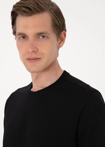 Черный свитшот Pierre Cardin однотонный без декора (366422661)