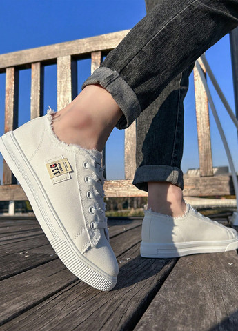 Айвори кроссовки SHEIN