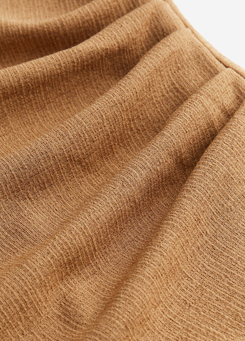 Темно-бежевое кэжуал платье на запах H&M однотонное