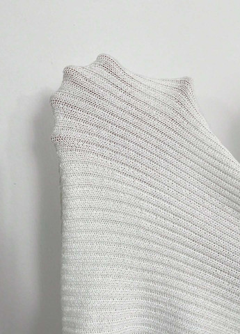 Белый зимний свитер SHEIN